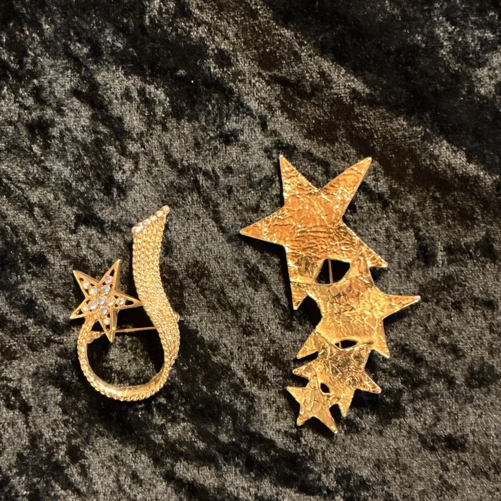 Casual Corner Gold tone Star Brooch Set - Picture 1 of 6